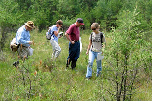 members of the Philadephia Botany Club on a field trip